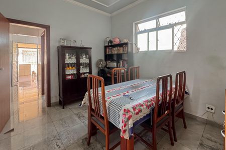 Casa à venda com 210m², 3 quartos e 3 vagas