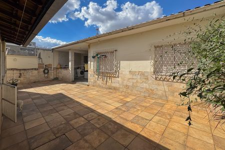 Casa à venda com 210m², 3 quartos e 3 vagas
