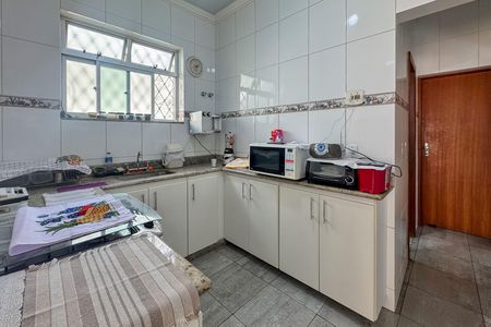 Casa à venda com 210m², 3 quartos e 3 vagas