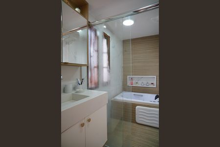 Casa de condomínio para alugar com 224m², 3 quartos e 4 vagas Casa de condomínio para alugar com 224m², 3 quartos e 4 vagasBanheiro do Quarto 3