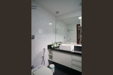 Casa de condomínio para alugar com 224m², 3 quartos e 4 vagas Casa de condomínio para alugar com 224m², 3 quartos e 4 vagasBanheiro do Quarto 1