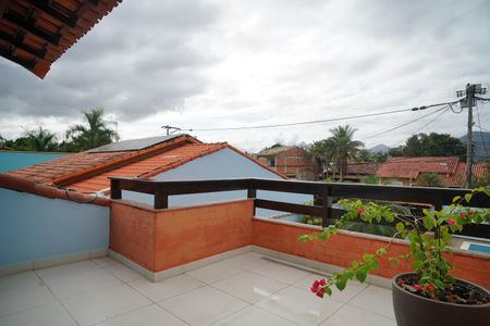 Casa de condomínio para alugar com 224m², 3 quartos e 4 vagas Casa de condomínio para alugar com 224m², 3 quartos e 4 vagasSacada