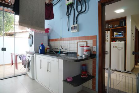 Casa de condomínio para alugar com 224m², 3 quartos e 4 vagas Casa de condomínio para alugar com 224m², 3 quartos e 4 vagasÁrea de Serviço