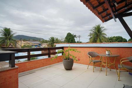 Casa de condomínio para alugar com 224m², 3 quartos e 4 vagas Casa de condomínio para alugar com 224m², 3 quartos e 4 vagasSacada