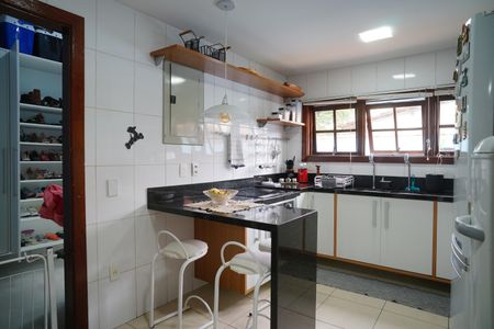 Casa de condomínio para alugar com 224m², 3 quartos e 4 vagas Casa de condomínio para alugar com 224m², 3 quartos e 4 vagasCozinha