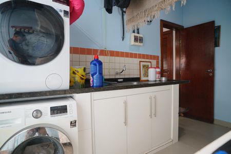 Área de Serviço de casa de condomínio para alugar com 3 quartos, 224m² em Caxito Pequeno, Maricá