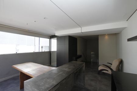 Apartamento à venda com 147m², 2 quartos e 3 vagasCobertura