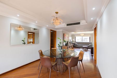 Apartamento à venda com 3 quartos, 237m² em Centro, Canoas