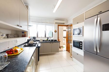 Apartamento à venda com 3 quartos, 237m² em Centro, Canoas