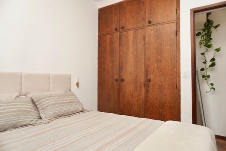 Apartamento para alugar com 79m², 2 quartos e 1 vaga Apartamento para alugar com 79m², 2 quartos e 1 vagaQuarto 1