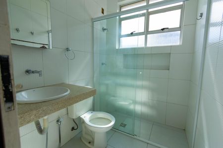 Banheiro de apartamento à venda com 2 quartos, 76m² em Prado, Belo Horizonte