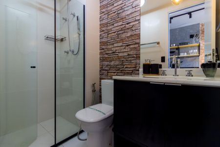 Banheiro de kitnet/studio para alugar com 1 quarto, 36m² em Pompeia, São Paulo