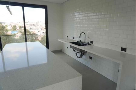 Cozinha de casa de condomínio à venda com 3 quartos, 220m² em Alphaville, Santana de Parnaíba