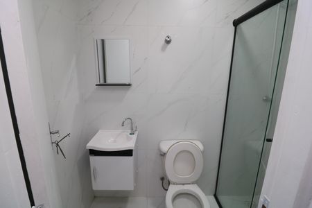 Banheiro de apartamento para alugar com 1 quarto, 38m² em Vila Prudente, São Paulo