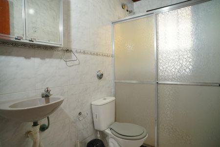 Casa para alugar com 205m², 4 quartos e 4 vagas Casa para alugar com 205m², 4 quartos e 4 vagasBanheiro Social