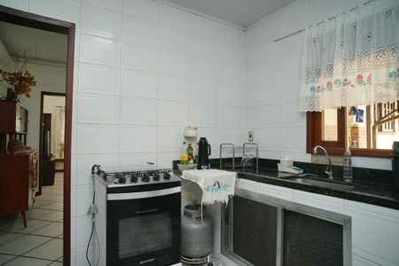 Cozinha de casa para alugar com 4 quartos, 205m² em São José de Imbassai, Maricá
