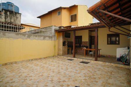Casa para alugar com 205m², 4 quartos e 4 vagas Casa para alugar com 205m², 4 quartos e 4 vagasQuintal