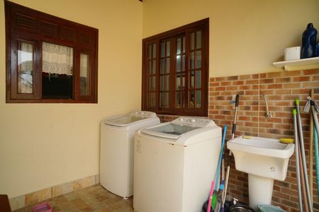 Casa para alugar com 205m², 4 quartos e 4 vagas Casa para alugar com 205m², 4 quartos e 4 vagasÁrea de Serviço