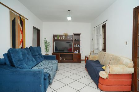 Casa para alugar com 205m², 4 quartos e 4 vagas Casa para alugar com 205m², 4 quartos e 4 vagasSala