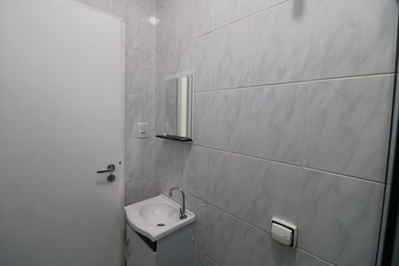 Banheiro de apartamento para alugar com 1 quarto, 36m² em Vila Prudente, São Paulo