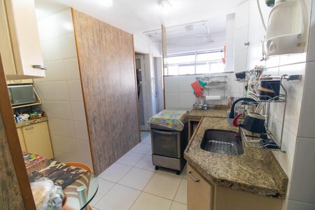 Apartamento à venda com 75m², 2 quartos e 1 vaga Apartamento à venda com 75m², 2 quartos e 1 vagaCozinha