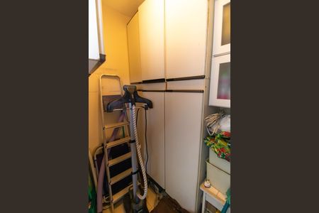 Apartamento à venda com 75m², 2 quartos e 1 vaga Apartamento à venda com 75m², 2 quartos e 1 vagaQuarto de Serviço