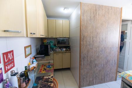 Apartamento à venda com 75m², 2 quartos e 1 vaga Apartamento à venda com 75m², 2 quartos e 1 vagaCozinha