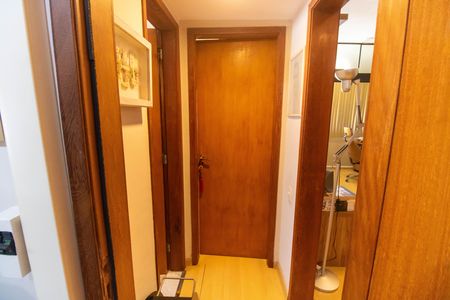 Apartamento à venda com 75m², 2 quartos e 1 vaga Apartamento à venda com 75m², 2 quartos e 1 vagaCorredor