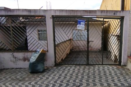 Fachada + Placa de casa para alugar com 2 quartos, 70m² em Iguatemi, São Paulo