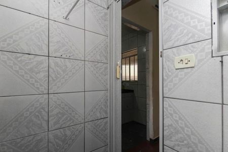 Banheiro de casa para alugar com 2 quartos, 70m² em Iguatemi, São Paulo