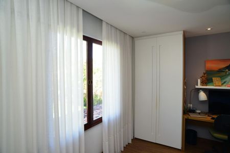 Casa de condomínio à venda com 750m², 4 quartos e 4 vagas Casa de condomínio à venda com 750m², 4 quartos e 4 vagasSuíte 1