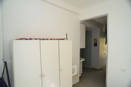 Casa de condomínio à venda com 750m², 4 quartos e 4 vagas Casa de condomínio à venda com 750m², 4 quartos e 4 vagasLavanderia