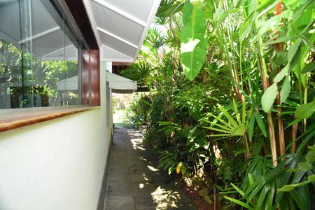 Corredor de casa de condomínio à venda com 4 quartos, 750m² em Barra da Tijuca, Rio de Janeiro