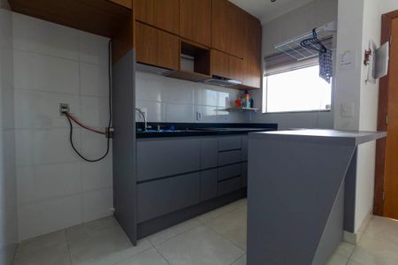 Apartamento à venda com 29m², 1 quarto e 1 vaga Apartamento à venda com 29m², 1 quarto e 1 vagaCozinha e Área de Serviço