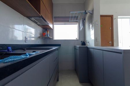 Apartamento à venda com 29m², 1 quarto e 1 vaga Apartamento à venda com 29m², 1 quarto e 1 vagaCozinha e Área de Serviço