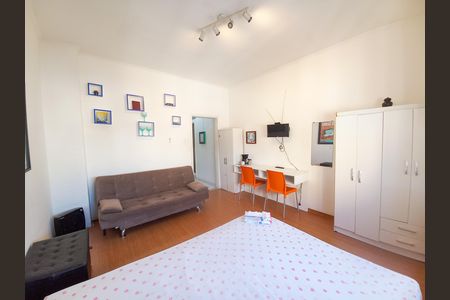 Studio à venda com 43m², 1 quarto e sem vaga Studio à venda com 43m², 1 quarto e sem vagaStudio