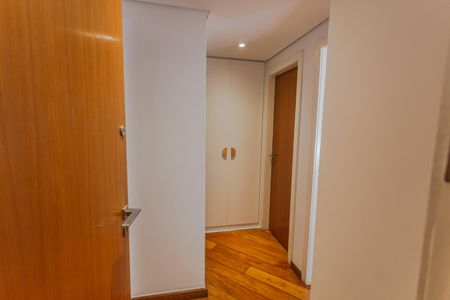 Apartamento à venda com 114m², 3 quartos e 1 vagaCorredor