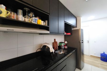 Cozinha de apartamento à venda com 2 quartos, 42m² em Jardim do Lago, Campinas