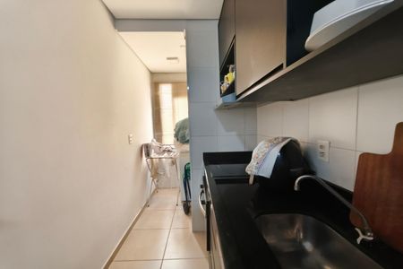 Cozinha de apartamento à venda com 2 quartos, 42m² em Jardim do Lago, Campinas