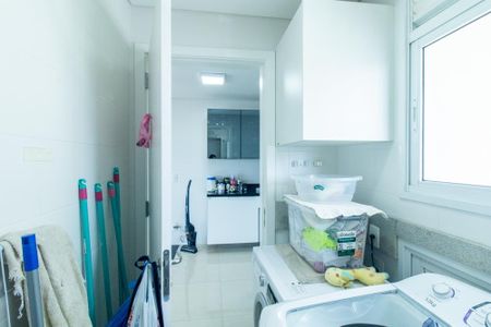 Apartamento à venda com 113m², 3 quartos e 2 vagas Apartamento à venda com 113m², 3 quartos e 2 vagasÁrea de Serviço