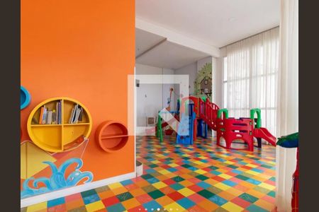 Apartamento à venda com 113m², 3 quartos e 2 vagas Apartamento à venda com 113m², 3 quartos e 2 vagasÁrea comum - Playground