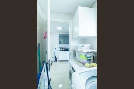 Apartamento à venda com 113m², 3 quartos e 2 vagas Apartamento à venda com 113m², 3 quartos e 2 vagasÁrea de Serviço