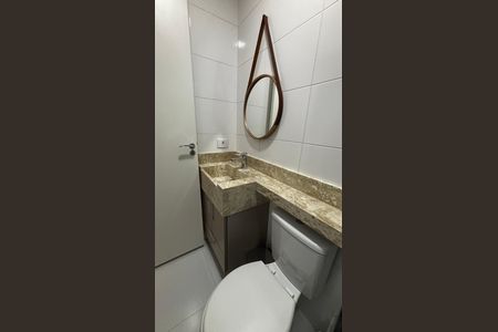 Apartamento à venda com 55m², 2 quartos e 1 vaga Apartamento à venda com 55m², 2 quartos e 1 vagaBanheiro