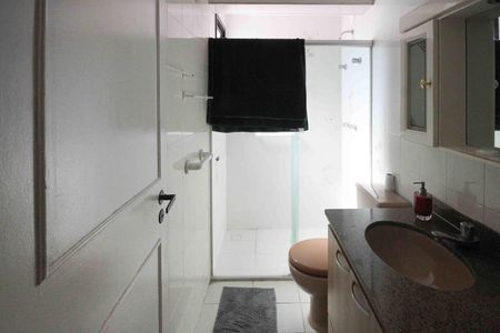 Apartamento à venda com 78m², 3 quartos e 1 vaga Apartamento à venda com 78m², 3 quartos e 1 vagaBanheiro da Suite