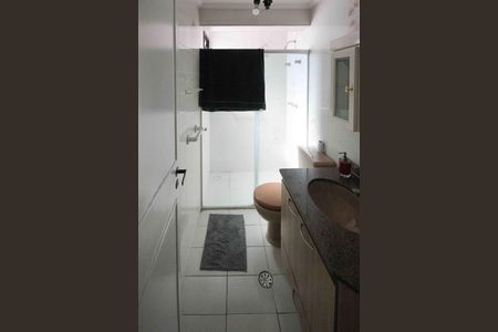 Apartamento à venda com 78m², 3 quartos e 1 vaga Apartamento à venda com 78m², 3 quartos e 1 vagaBanheiro da Suite