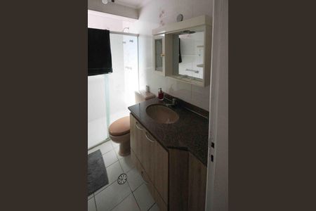 Apartamento à venda com 78m², 3 quartos e 1 vaga Apartamento à venda com 78m², 3 quartos e 1 vagaBanheiro da Suite