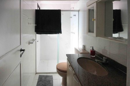 Apartamento à venda com 78m², 3 quartos e 1 vaga Apartamento à venda com 78m², 3 quartos e 1 vagaBanheiro da Suite