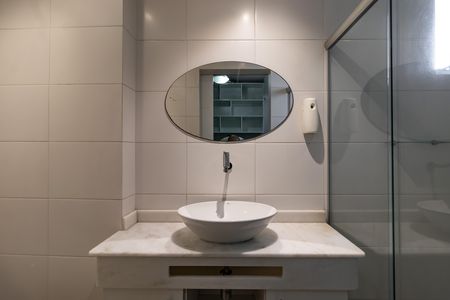 Apartamento para alugar com 130m², 3 quartos e 1 vaga Apartamento para alugar com 130m², 3 quartos e 1 vagaBanheiro da Suíte 2