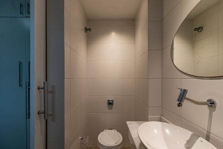 Apartamento para alugar com 130m², 3 quartos e 1 vaga Apartamento para alugar com 130m², 3 quartos e 1 vagaBanheiro da Suíte 2