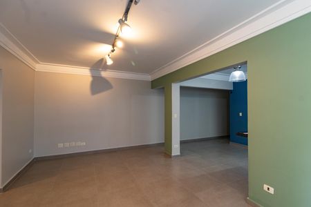 Apartamento para alugar com 130m², 3 quartos e 1 vaga Apartamento para alugar com 130m², 3 quartos e 1 vagaSala